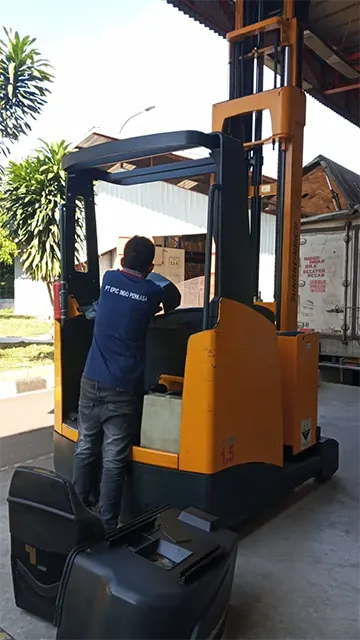 Forklift